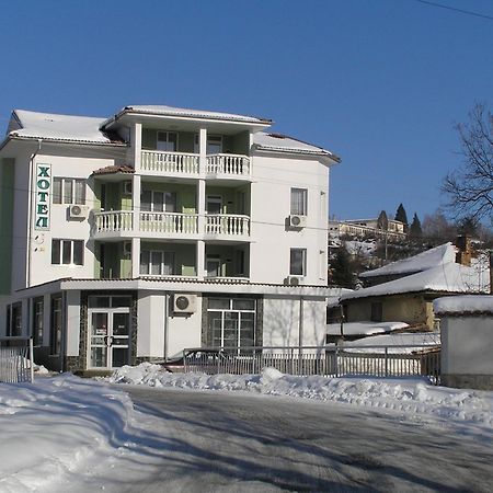 Karadzhovy Guest House Kalofer Exterior foto